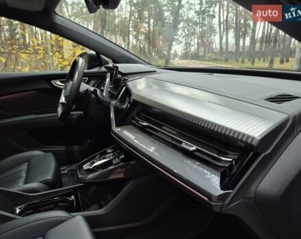 Синий Ауди Q4 e-tron, объемом двигателя 0 л и пробегом 13 тыс. км за 28700 $, фото 7 на Automoto.ua
