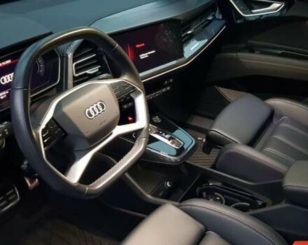 Синий Ауди Q4 e-tron, объемом двигателя 0 л и пробегом 16 тыс. км за 31300 $, фото 4 на Automoto.ua