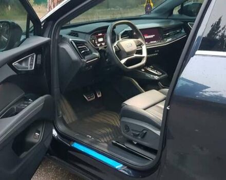 Синий Ауди Q4 e-tron, объемом двигателя 0 л и пробегом 16 тыс. км за 31300 $, фото 1 на Automoto.ua