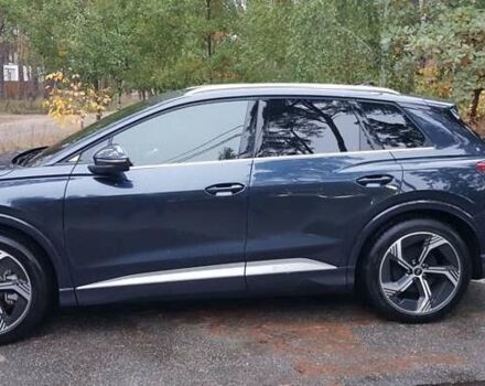 Синий Ауди Q4 e-tron, объемом двигателя 0 л и пробегом 19 тыс. км за 28800 $, фото 1 на Automoto.ua