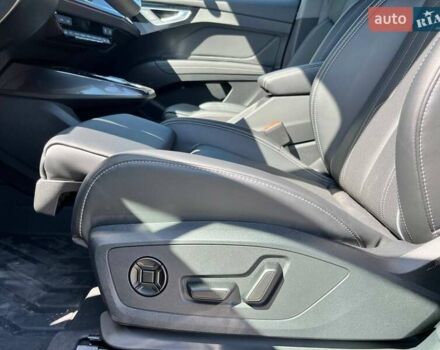 Синий Ауди Q4 e-tron, объемом двигателя 0 л и пробегом 20 тыс. км за 28800 $, фото 16 на Automoto.ua