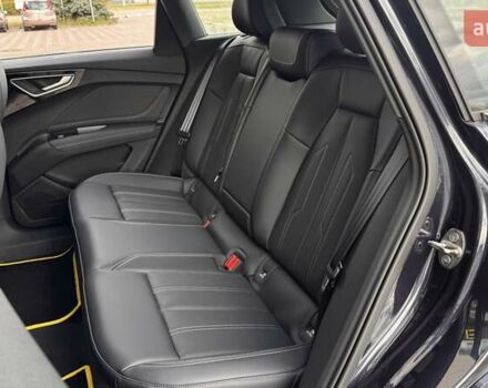 Синий Ауди Q4 e-tron, объемом двигателя 0 л и пробегом 1 тыс. км за 34000 $, фото 10 на Automoto.ua