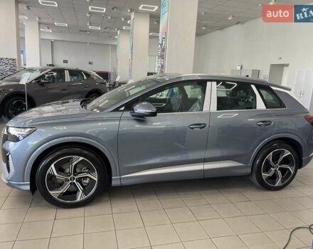 Синий Ауди Q4 e-tron, объемом двигателя 0 л и пробегом 1 тыс. км за 32600 $, фото 3 на Automoto.ua