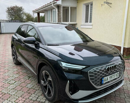 Синий Ауди Q4 e-tron, объемом двигателя 0 л и пробегом 1 тыс. км за 33000 $, фото 2 на Automoto.ua