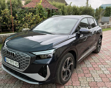 Синий Ауди Q4 e-tron, объемом двигателя 0 л и пробегом 1 тыс. км за 33000 $, фото 1 на Automoto.ua