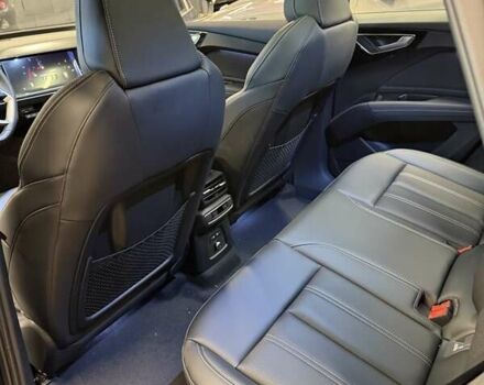 Синий Ауди Q4 e-tron, объемом двигателя 0 л и пробегом 1 тыс. км за 34000 $, фото 7 на Automoto.ua