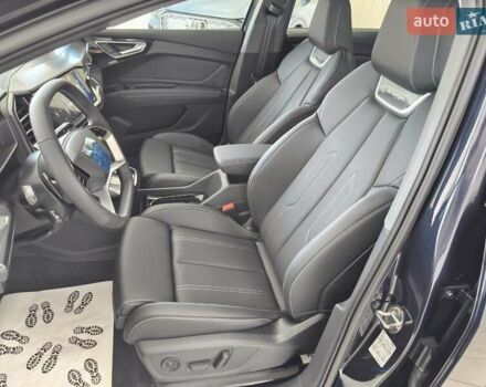 Синий Ауди Q4 e-tron, объемом двигателя 0 л и пробегом 1 тыс. км за 32600 $, фото 6 на Automoto.ua