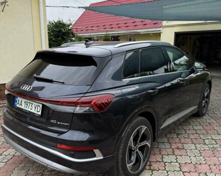 Синий Ауди Q4 e-tron, объемом двигателя 0 л и пробегом 1 тыс. км за 33000 $, фото 3 на Automoto.ua
