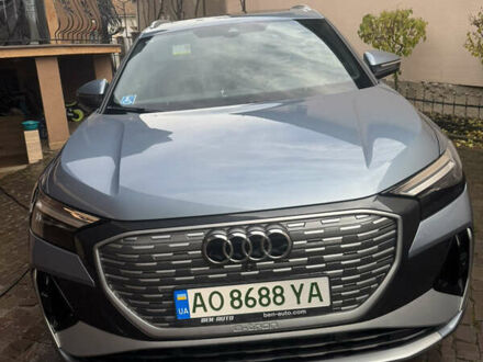 Синий Ауди Q4 e-tron, объемом двигателя 0 л и пробегом 10 тыс. км за 32500 $, фото 1 на Automoto.ua