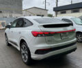 Белый Ауди Q4 Sportback e-tron, объемом двигателя 0 л и пробегом 19 тыс. км за 33000 $, фото 2 на Automoto.ua
