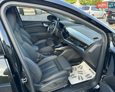 Черный Ауди Q4 Sportback e-tron, объемом двигателя 0 л и пробегом 70 тыс. км за 32000 $, фото 74 на Automoto.ua