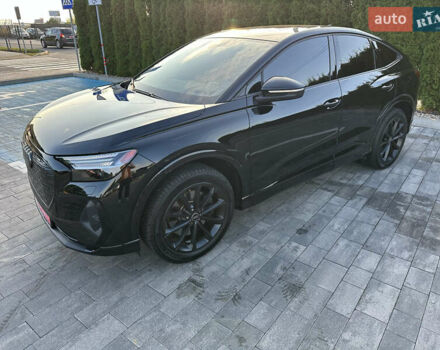 Черный Ауди Q4 Sportback e-tron, объемом двигателя 0 л и пробегом 70 тыс. км за 32000 $, фото 1 на Automoto.ua