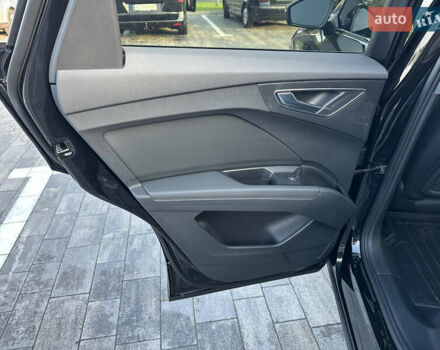 Черный Ауди Q4 Sportback e-tron, объемом двигателя 0 л и пробегом 70 тыс. км за 32000 $, фото 67 на Automoto.ua