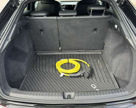 Черный Ауди Q4 Sportback e-tron, объемом двигателя 0 л и пробегом 22 тыс. км за 26666 $, фото 17 на Automoto.ua