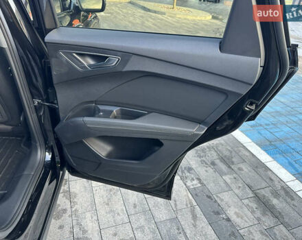 Черный Ауди Q4 Sportback e-tron, объемом двигателя 0 л и пробегом 70 тыс. км за 32000 $, фото 73 на Automoto.ua