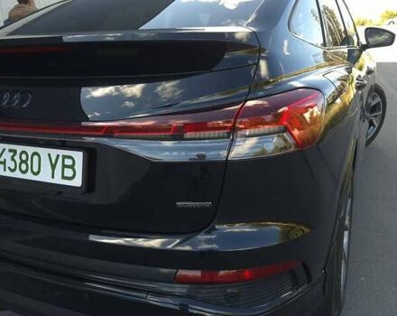 Чорний Ауді Q4 Sportback e-tron, об'ємом двигуна 0 л та пробігом 10 тис. км за 45000 $, фото 13 на Automoto.ua