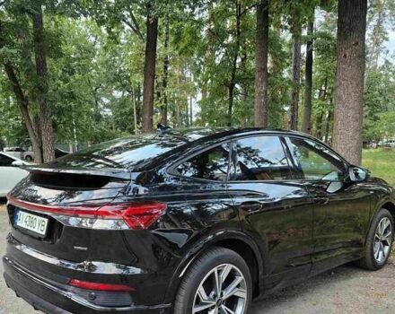 Чорний Ауді Q4 Sportback e-tron, об'ємом двигуна 0 л та пробігом 10 тис. км за 45000 $, фото 7 на Automoto.ua