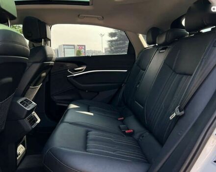 Ауди Q4 Sportback e-tron, объемом двигателя 0 л и пробегом 33 тыс. км за 45900 $, фото 17 на Automoto.ua