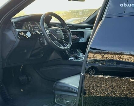 Ауді Q4 Sportback e-tron, об'ємом двигуна 0 л та пробігом 32 тис. км за 44558 $, фото 24 на Automoto.ua