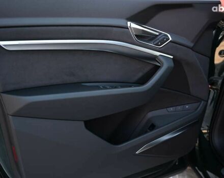 Ауди Q4 Sportback e-tron, объемом двигателя 0 л и пробегом 39 тыс. км за 48895 $, фото 27 на Automoto.ua