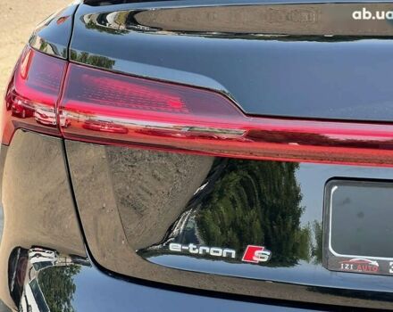 Ауди Q4 Sportback e-tron, объемом двигателя 0 л и пробегом 32 тыс. км за 46080 $, фото 18 на Automoto.ua