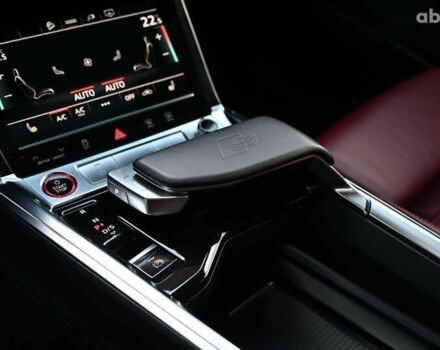 Ауді Q4 Sportback e-tron, об'ємом двигуна 0 л та пробігом 65 тис. км за 41288 $, фото 16 на Automoto.ua