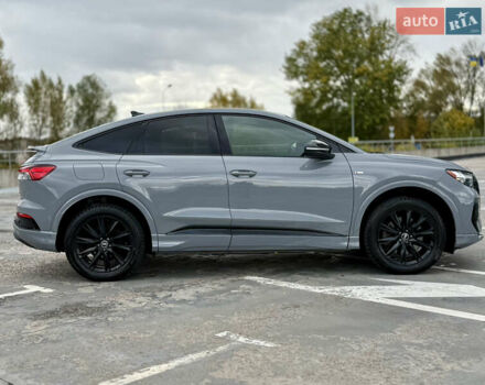 Серый Ауди Q4 Sportback e-tron, объемом двигателя 0 л и пробегом 82 тыс. км за 33000 $, фото 6 на Automoto.ua