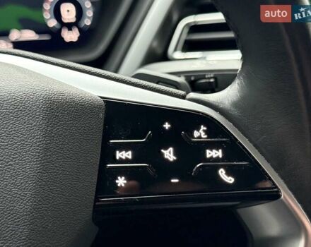 Сірий Ауді Q4 Sportback e-tron, об'ємом двигуна 0 л та пробігом 149 тис. км за 24900 $, фото 36 на Automoto.ua