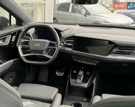 Серый Ауди Q4 Sportback e-tron, объемом двигателя 0 л и пробегом 70 тыс. км за 33990 $, фото 8 на Automoto.ua
