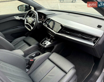 Серый Ауди Q4 Sportback e-tron, объемом двигателя 0 л и пробегом 82 тыс. км за 33000 $, фото 19 на Automoto.ua