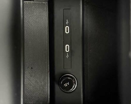 Сірий Ауді Q4 Sportback e-tron, об'ємом двигуна 0 л та пробігом 149 тис. км за 24900 $, фото 30 на Automoto.ua