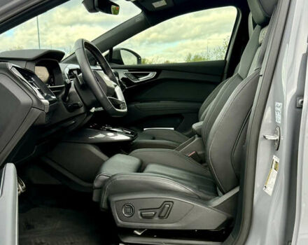 Серый Ауди Q4 Sportback e-tron, объемом двигателя 0 л и пробегом 82 тыс. км за 33000 $, фото 10 на Automoto.ua