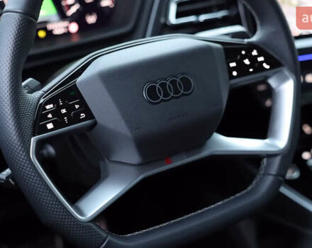 Серый Ауди Q4 Sportback e-tron, объемом двигателя 0 л и пробегом 25 тыс. км за 36000 $, фото 2 на Automoto.ua