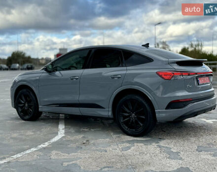 Серый Ауди Q4 Sportback e-tron, объемом двигателя 0 л и пробегом 82 тыс. км за 33000 $, фото 3 на Automoto.ua