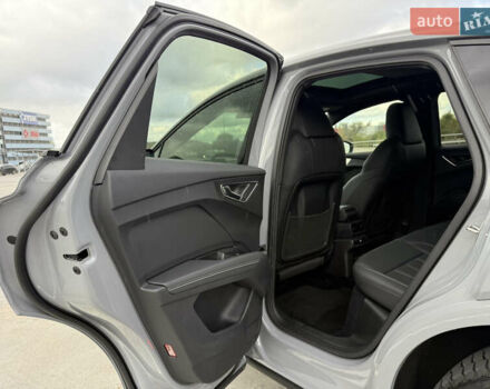 Серый Ауди Q4 Sportback e-tron, объемом двигателя 0 л и пробегом 82 тыс. км за 33000 $, фото 15 на Automoto.ua