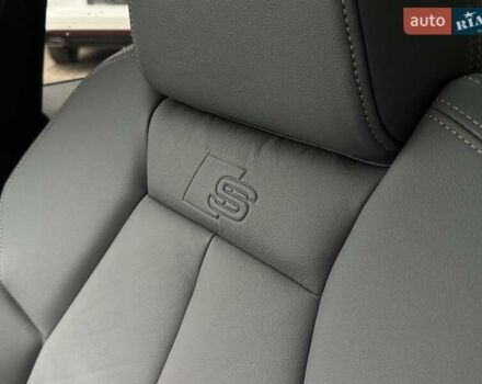 Серый Ауди Q4 Sportback e-tron, объемом двигателя 0 л и пробегом 70 тыс. км за 33990 $, фото 18 на Automoto.ua