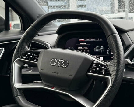 Серый Ауди Q4 Sportback e-tron, объемом двигателя 0 л и пробегом 82 тыс. км за 33000 $, фото 22 на Automoto.ua