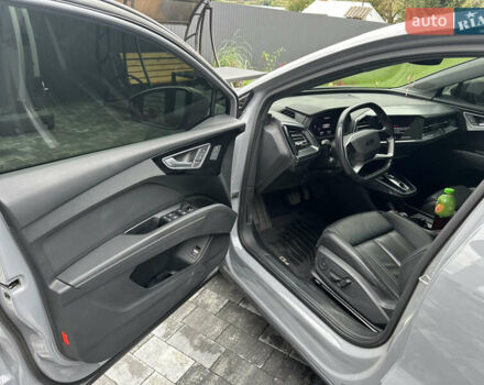 Сірий Ауді Q4 Sportback e-tron, об'ємом двигуна 0 л та пробігом 31 тис. км за 30800 $, фото 16 на Automoto.ua