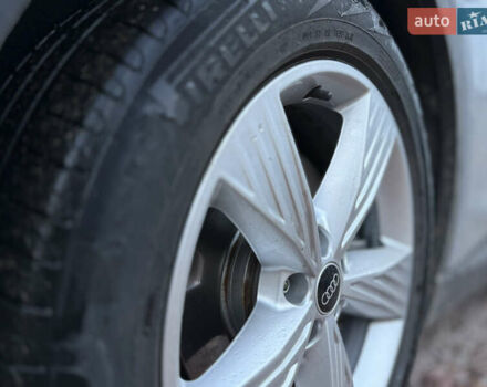 Серый Ауди Q4 Sportback e-tron, объемом двигателя 0 л и пробегом 43 тыс. км за 27999 $, фото 39 на Automoto.ua