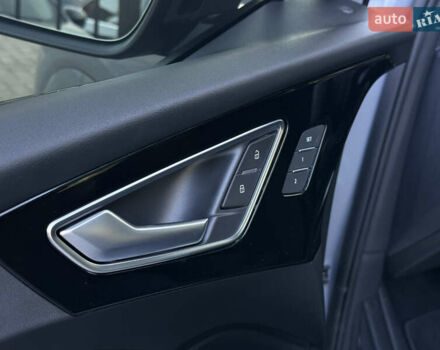 Серый Ауди Q4 Sportback e-tron, объемом двигателя 0 л и пробегом 7 тыс. км за 37000 $, фото 27 на Automoto.ua