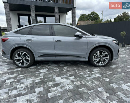 Сірий Ауді Q4 Sportback e-tron, об'ємом двигуна 0 л та пробігом 31 тис. км за 30800 $, фото 2 на Automoto.ua