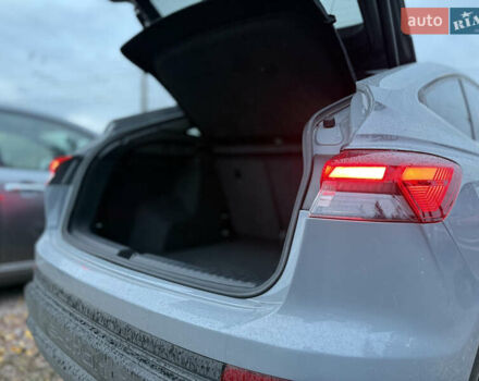 Серый Ауди Q4 Sportback e-tron, объемом двигателя 0 л и пробегом 43 тыс. км за 27999 $, фото 47 на Automoto.ua