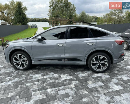 Сірий Ауді Q4 Sportback e-tron, об'ємом двигуна 0 л та пробігом 31 тис. км за 30800 $, фото 10 на Automoto.ua