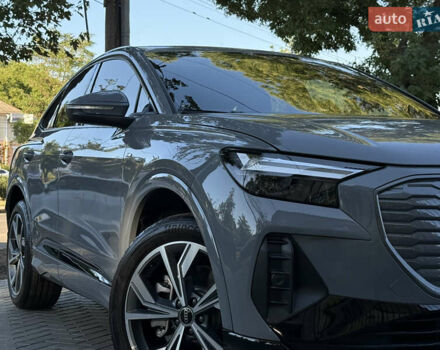 Серый Ауди Q4 Sportback e-tron, объемом двигателя 0 л и пробегом 7 тыс. км за 37000 $, фото 11 на Automoto.ua