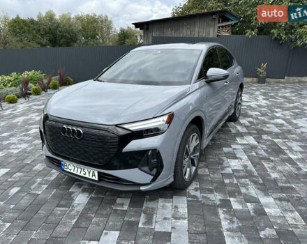 Сірий Ауді Q4 Sportback e-tron, об'ємом двигуна 0 л та пробігом 31 тис. км за 30800 $, фото 13 на Automoto.ua