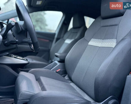 Серый Ауди Q4 Sportback e-tron, объемом двигателя 0 л и пробегом 43 тыс. км за 27999 $, фото 8 на Automoto.ua