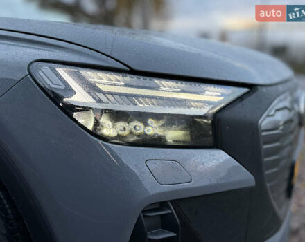 Серый Ауди Q4 Sportback e-tron, объемом двигателя 0 л и пробегом 43 тыс. км за 27999 $, фото 41 на Automoto.ua