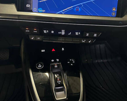 Сірий Ауді Q4 Sportback e-tron, об'ємом двигуна 0 л та пробігом 18 тис. км за 33999 $, фото 7 на Automoto.ua