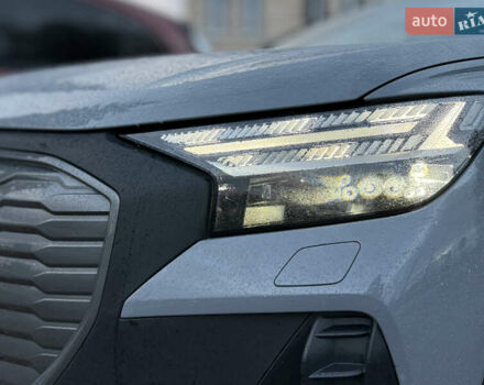 Серый Ауди Q4 Sportback e-tron, объемом двигателя 0 л и пробегом 43 тыс. км за 27999 $, фото 51 на Automoto.ua
