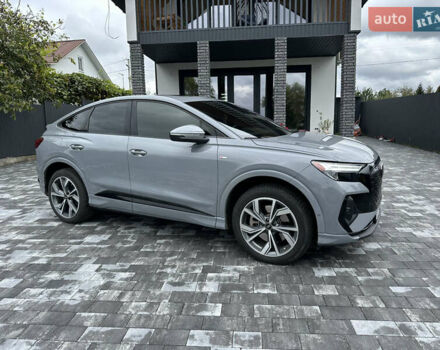 Сірий Ауді Q4 Sportback e-tron, об'ємом двигуна 0 л та пробігом 31 тис. км за 30800 $, фото 1 на Automoto.ua